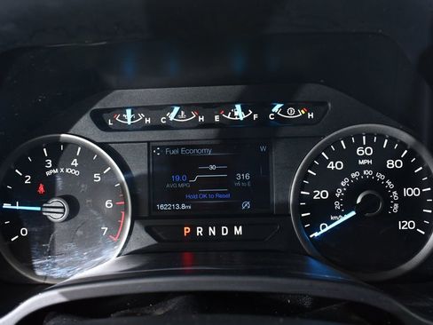 Used 2018 Ford F150 XLT w/ Equipment Group 302A Luxury AWD/4WD image 25