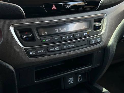 Used 2023 Honda Ridgeline Sport image 6