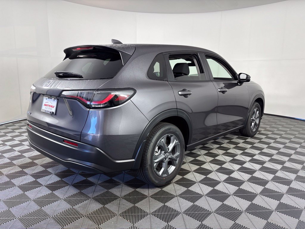 Used 2027 Honda HR-V LX image 9