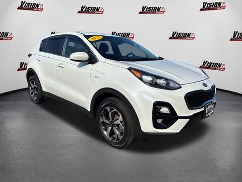 Used 2022 Kia Sportage LX image 3