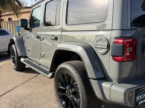 Used 2023 Jeep Wrangler Unlimited Sahara image 23