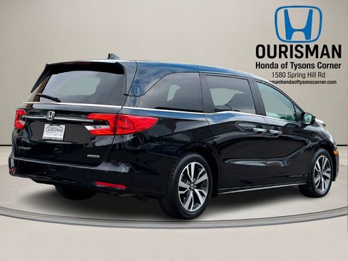 Used 2021 Honda Odyssey Touring image 3