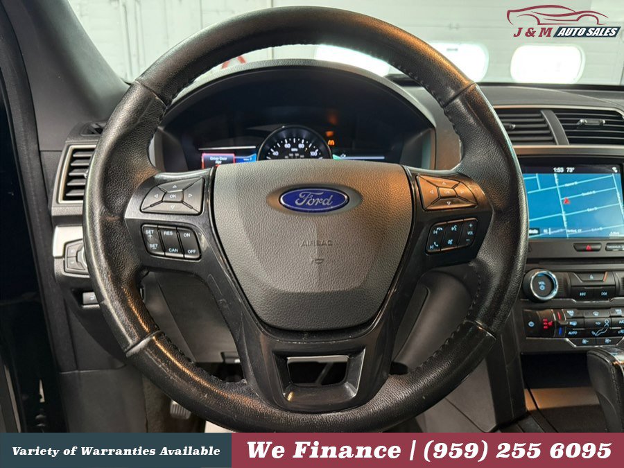 Used 2017 Ford Explorer XLT w/ Equipment Group 202A AWD/4WD image 25