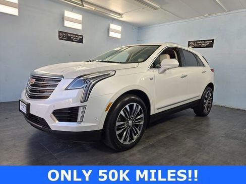 Used 2018 Cadillac XT5 Premium Luxury w/ Driver Assist Package image 4
