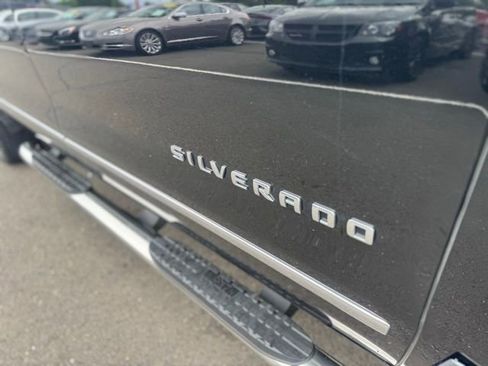Used 2015 Chevrolet Silverado 1500 LTZ AWD/4WD image 11
