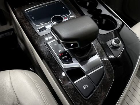 Used 2018 Audi Q7 3.0T Premium Plus image 29