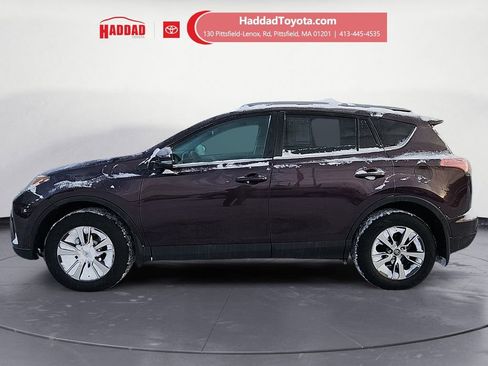 Used 2018 Toyota RAV4 XLE image 2