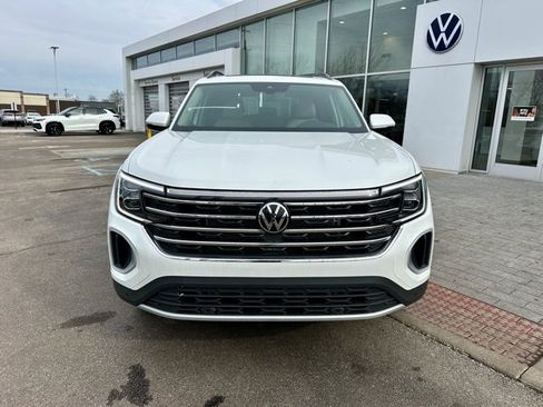 New 2026 Volkswagen Atlas SE image 2