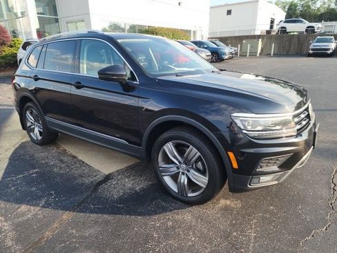 Used 2019 Volkswagen Tiguan SEL Premium AWD/4WD image 2