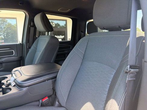 Used 2025 RAM 2500 Big Horn AWD/4WD image 3