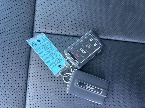 Used 2024 Jeep Wagoneer Launch Edition image 36