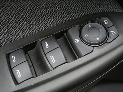 Used 2025 Chevrolet TrailBlazer LT AWD/4WD image 19