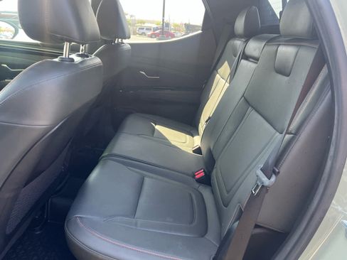 Used 2022 Hyundai Santa Cruz Limited image 11