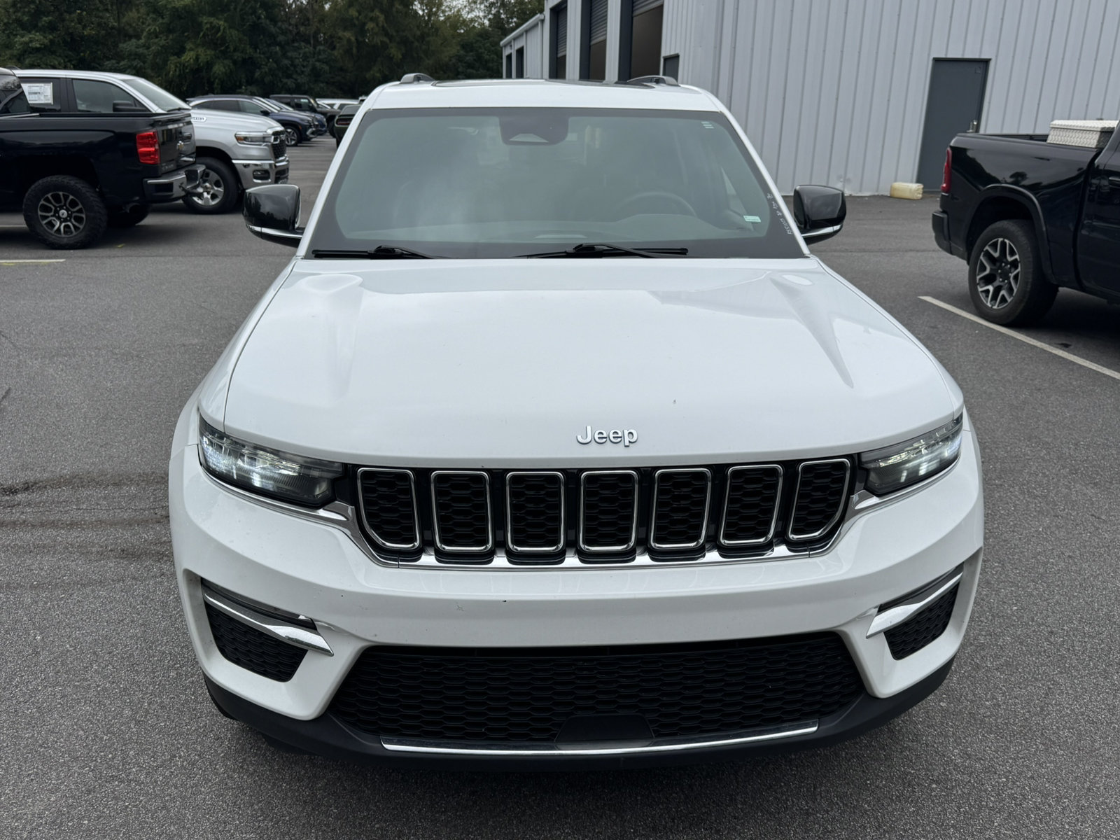 Used 2024 Jeep Grand Cherokee Limited 4xe AWD/4WD image 2