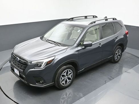 Used 2024 Subaru Forester Premium image 15