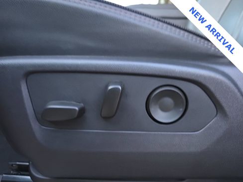 Used 2025 Chevrolet Silverado 2500 High Country w/ Technology Package image 9