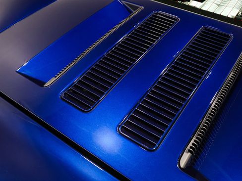 Used 2005 Ford GT RWD image 64