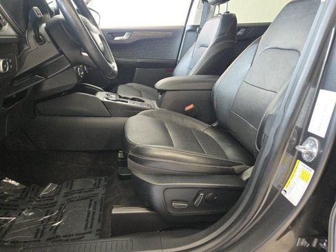 Used 2020 Ford Escape Titanium FWD image 19