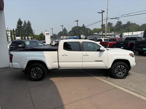 Certified 2023 Toyota Tacoma TRD Sport AWD/4WD image 9