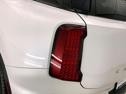 Certified 2025 MINI Cooper Countryman S w/ Comfort Package Max image 28