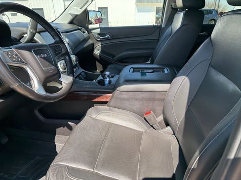 Used 2020 GMC Yukon XL SLT w/ Open Road Package image 6