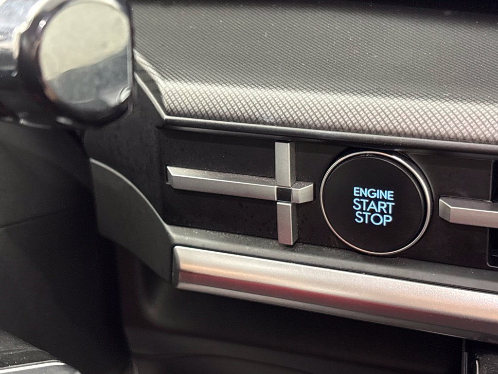 Used 2025 Hyundai Santa Fe SEL FWD image 35
