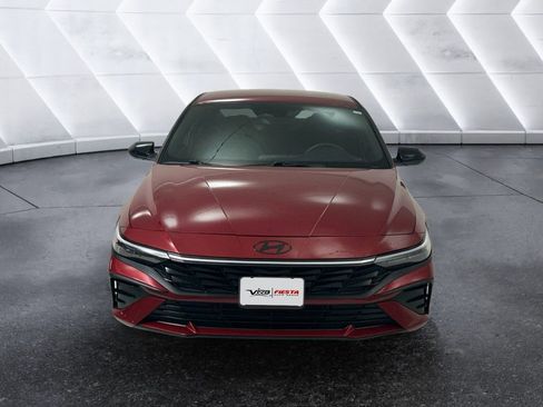 Used 2025 Hyundai Elantra SEL image 2