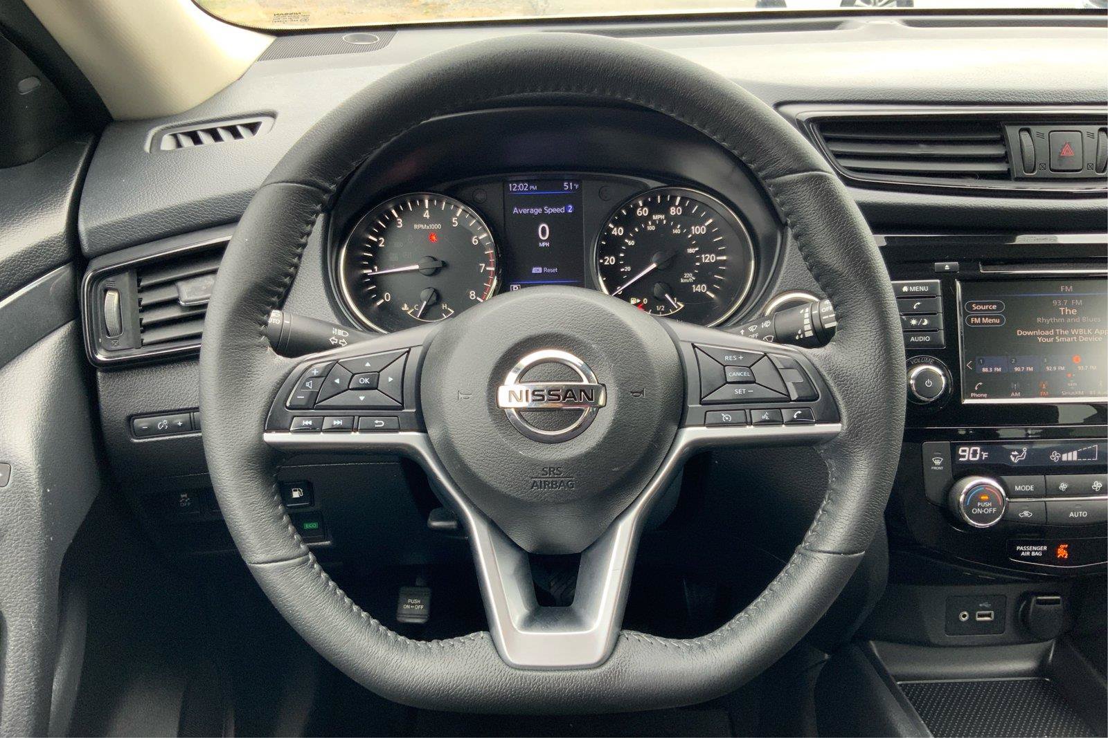 Used 2020 Nissan Rogue SV AWD/4WD image 16