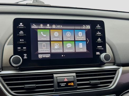 Used 2018 Honda Accord Sport image 9