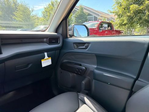 New 2026 Ford Maverick Lariat w/ Black Appearance Package AWD/4WD image 18