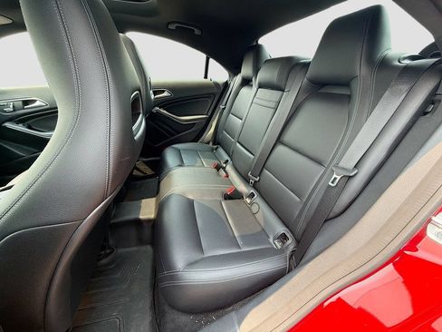 Used 2018 Mercedes-Benz CLA 250 4MATIC image 26