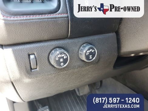 Used 2017 GMC Canyon SLE w/ All Terrain Package AWD/4WD image 8