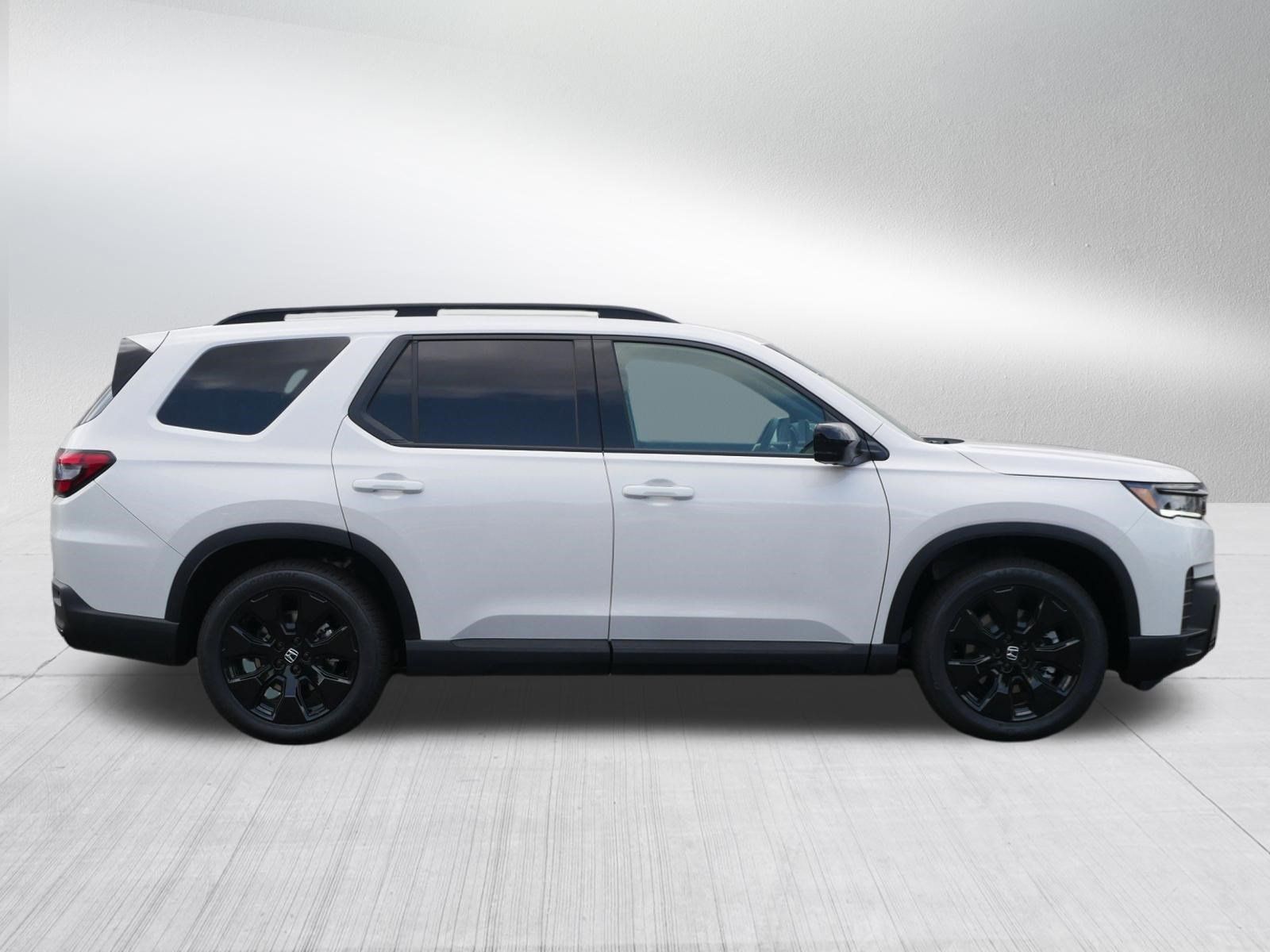 New 2026 Honda Pilot Black Edition image 8