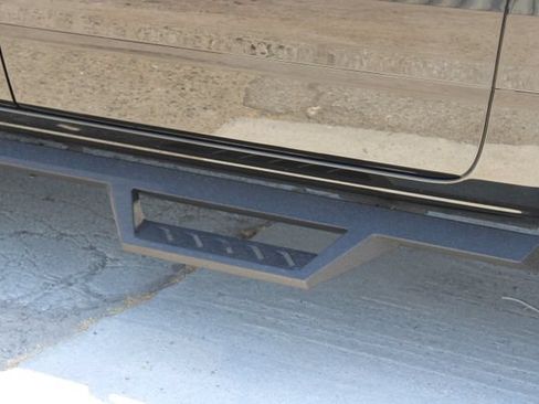 Used 2023 RAM 1500 Laramie RWD image 10