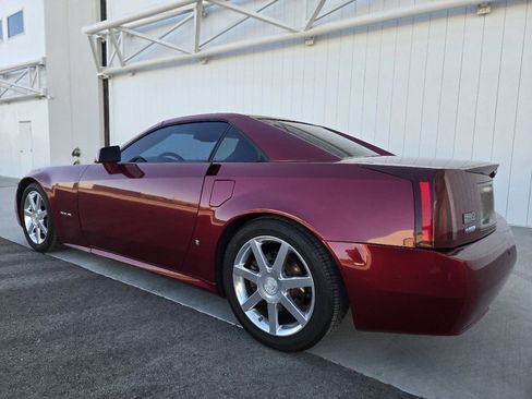 Used 2006 Cadillac XLR image 22