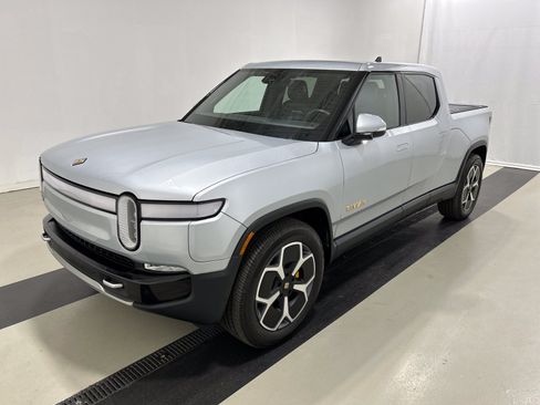 Used 2024 Rivian R1T Adventure AWD/4WD image 1