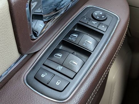 Used 2018 RAM 2500 Laramie image 24