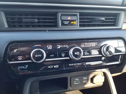 Certified 2025 Honda Pilot EX-L image 7