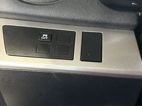 Used 2012 MAZDA MAZDA3 i Sport image 19