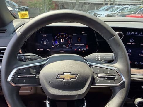 Certified 2025 Chevrolet Tahoe Premier AWD/4WD image 30