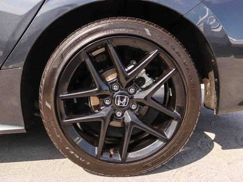 Used 2025 Honda Civic Sport image 10