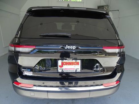 Certified 2024 Jeep Grand Cherokee Limited 4xe w/ Trailer Tow Package AWD/4WD image 22