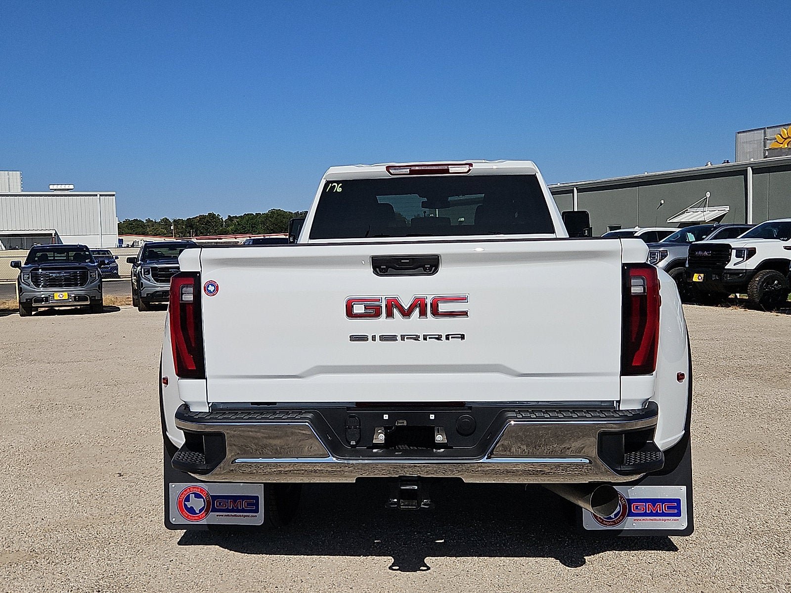 New 2026 GMC Sierra 3500 Pro AWD/4WD image 4