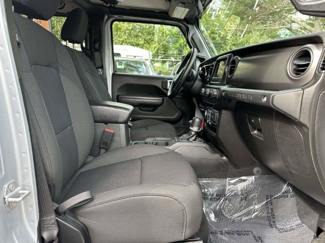 Used 2023 Jeep Wrangler Unlimited Sport AWD/4WD image 23