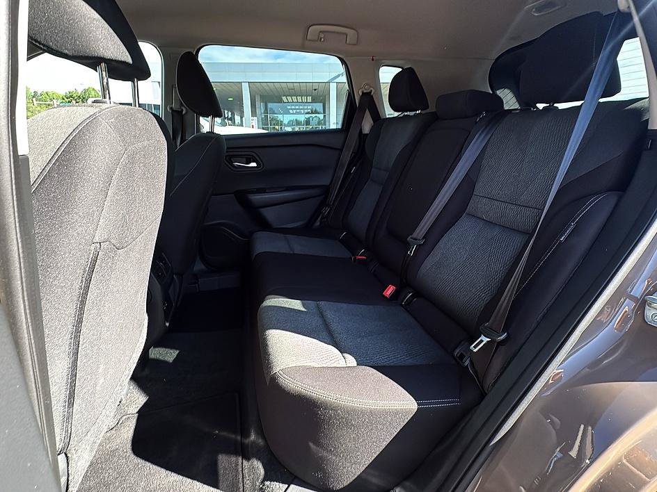 Certified 2025 Nissan Rogue SV AWD/4WD image 24