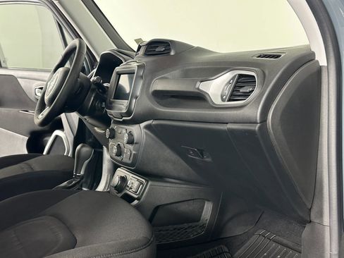 Used 2018 Jeep Renegade Latitude image 40