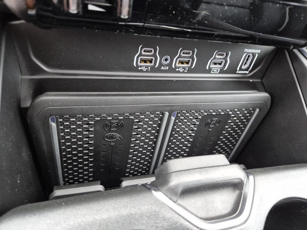 New 2026 RAM 1500 Laramie AWD/4WD image 28