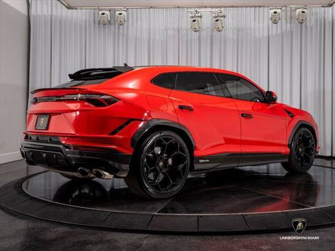 Used 2023 Lamborghini Urus Performante AWD/4WD image 20