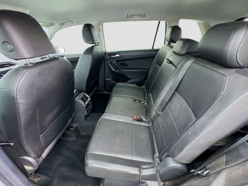 Used 2018 Volkswagen Tiguan SE FWD image 15