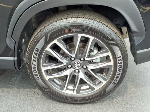 Certified 2026 Toyota Corolla Cross XLE AWD/4WD image 7